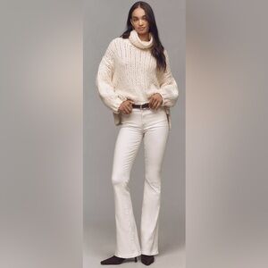 MOTHER The Weekender Mid-Rise Flare Jeans in color Cream Puff Size 34 Petite NWT